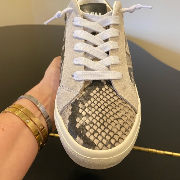 Steve Madden Luxury Authentic Minimalist RARE Animal Print Starling Sneaker - Picture 16 of 17